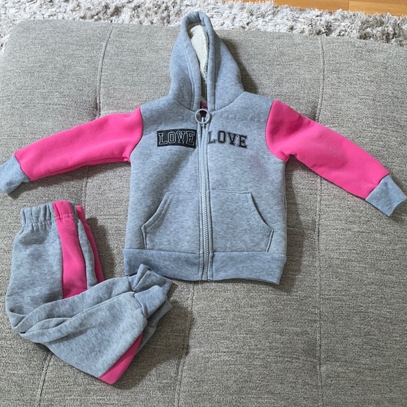Love Baby Girl 24 M Winter Matching Set - Picture 1 of 5